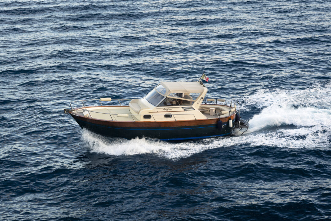 Apreamare 33 piedi – Tour in Costiera Amalfitana, Capri e Sorrento