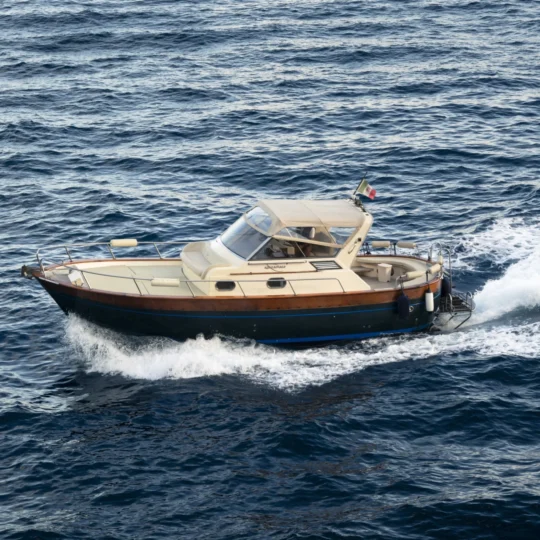 Apreamare 33 ft – Amalfi Coast, Capri & Sorrento Tour